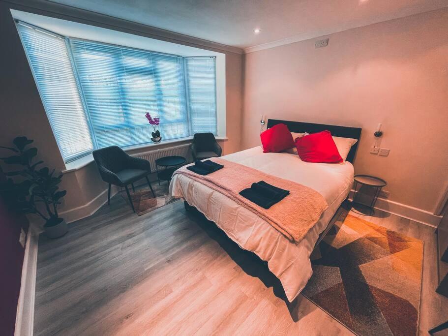 Appartamento Modern 3 Ground Floor Parking And Garden Bournemouth Esterno foto
